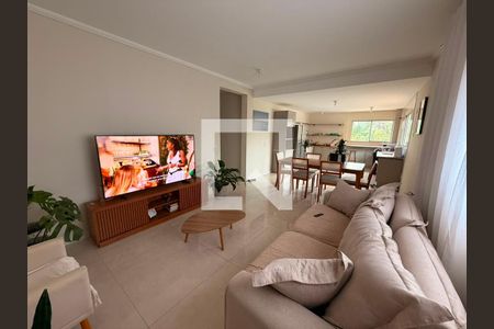 Sala de casa de condomínio para alugar com 3 quartos, 180m² em Vila Oliveira, Mogi das Cruzes