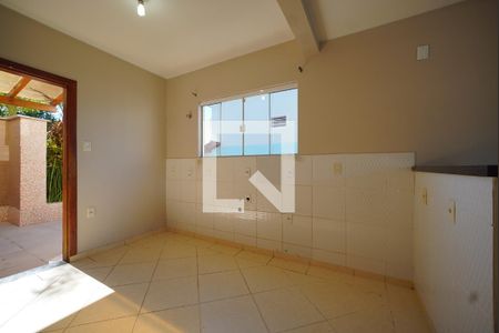 Cozinha de casa para alugar com 2 quartos, 75m² em Real Parque, São José