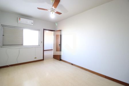Quarto 1 de apartamento para alugar com 3 quartos, 230m² em Saraiva, Uberlândia