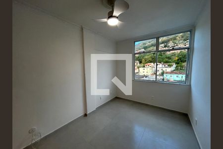 Sala de apartamento para alugar com 4 quartos, 74m² em Campinho, Rio de Janeiro
