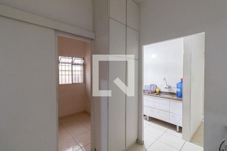 Corredor de casa à venda com 4 quartos, 126m² em Vila Curuçá Velha, São Paulo