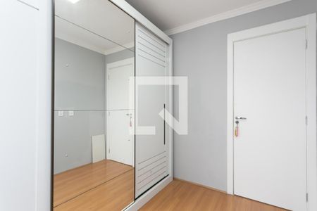 Quarto 1  de apartamento para alugar com 2 quartos, 45m² em Vila Carmosina, São Paulo