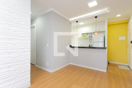 Sala  de apartamento para alugar com 2 quartos, 45m² em Vila Carmosina, São Paulo
