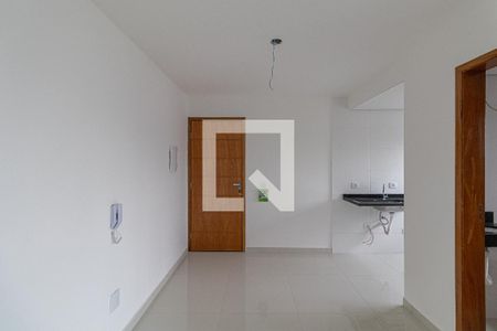 Sala/Cozinha/Área de Serviço de apartamento para alugar com 2 quartos, 42m² em Vila Talarico, São Paulo