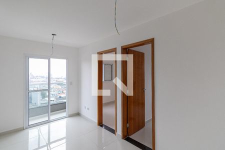 Sala/Cozinha/Área de Serviço de apartamento para alugar com 2 quartos, 42m² em Vila Talarico, São Paulo