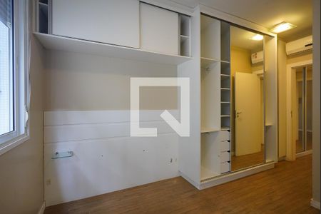 Suite de apartamento para alugar com 3 quartos, 101m² em Coqueiros, Florianópolis