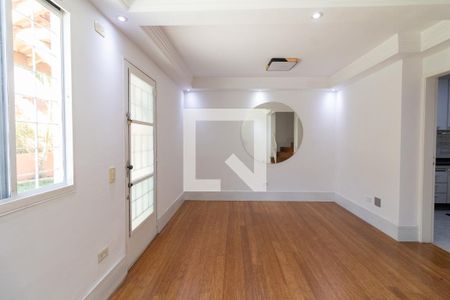 Sala de casa de condomínio à venda com 2 quartos, 86m² em Parque Ipe, São Paulo