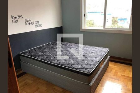 Quarto de apartamento à venda com 2 quartos, 70m² em Vila Ipiranga, Porto Alegre