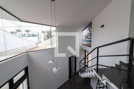 Corredor de casa para alugar com 4 quartos, 245m² em Santa Genebra Ii, Campinas