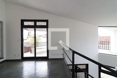 Corredor de casa para alugar com 4 quartos, 245m² em Santa Genebra Ii, Campinas