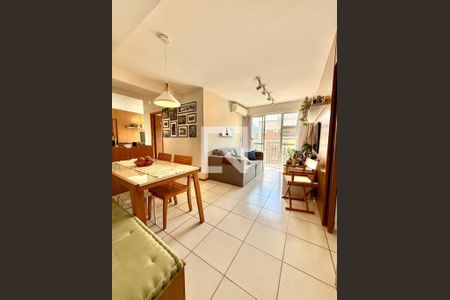 Sala de apartamento para alugar com 3 quartos, 79m² em Imperial de São Cristóvão, Rio de Janeiro