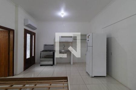 Quarto de kitnet/studio para alugar com 1 quarto, 35m² em Santo Antônio, Porto Alegre