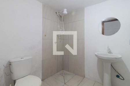 Banheiro de kitnet/studio para alugar com 1 quarto, 35m² em Santo Antônio, Porto Alegre
