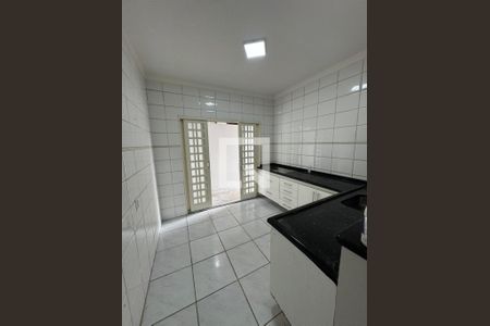 Cozinha de casa para alugar com 2 quartos, 210m² em Jardim Santana, Hortolândia