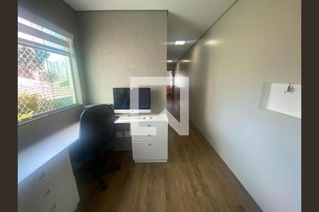 Casa à venda com 3 quartos, 197m² em Santa Paula, São Caetano do Sul