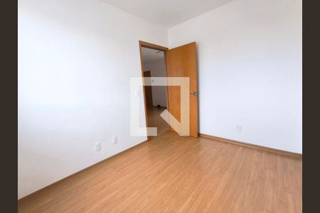 Quarto 2 de apartamento para alugar com 2 quartos, 43m² em Sertão do Maruim, São José