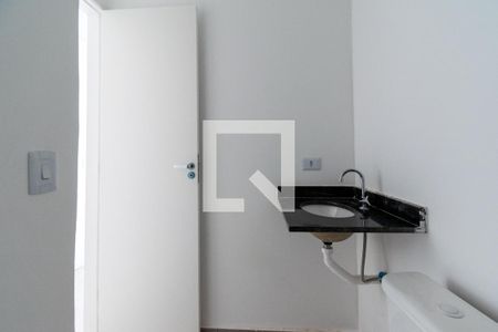 Banheiro de apartamento à venda com 1 quarto, 37m² em Vila do Encontro, São Paulo