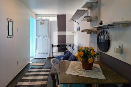 Sala de kitnet/studio para alugar com 1 quarto, 35m² em Itaipu, Niterói
