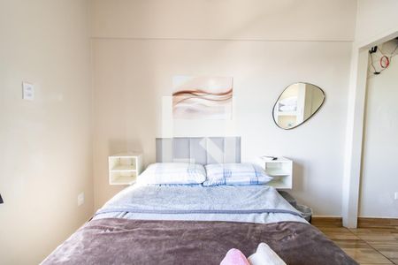 Quarto de kitnet/studio à venda com 1 quarto, 17m² em Centro Histórico, Porto Alegre