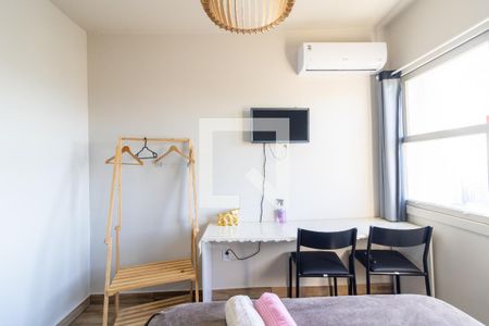 Quarto de kitnet/studio à venda com 1 quarto, 17m² em Centro Histórico, Porto Alegre