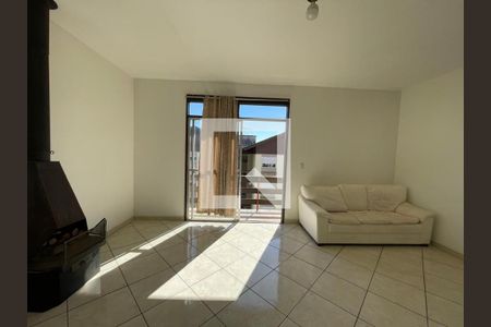 Apartamento para alugar com 2 quartos, 75m² em Ouro Branco, Novo Hamburgo