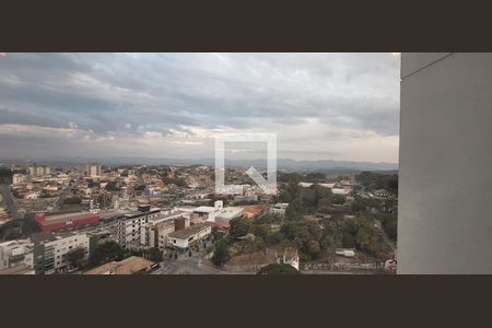 vista sala  de apartamento à venda com 3 quartos, 85m² em Centro, Betim