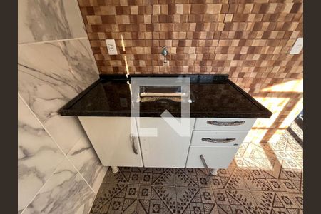 Sala/Cozinha de apartamento para alugar com 1 quarto, 30m² em Centro, Duque de Caxias