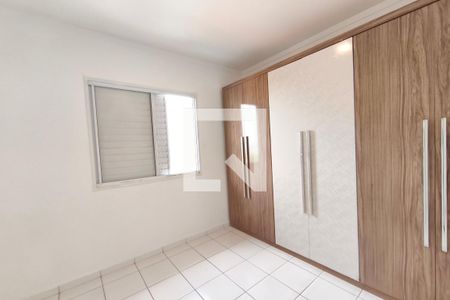 Quarto 2 de apartamento para alugar com 2 quartos, 54m² em Parque Residencial Vila União, Campinas