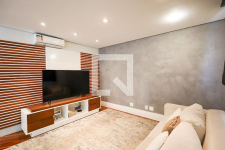 Sala de Tv de apartamento para alugar com 3 quartos, 205m² em Vila Sofia, São Paulo