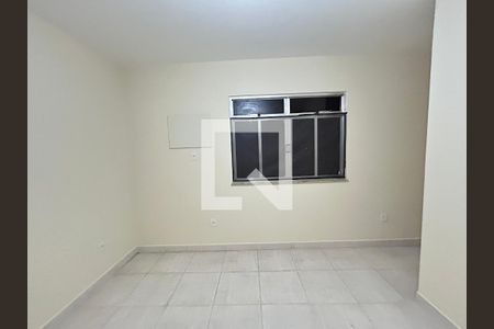 Quarto 2 de casa para alugar com 2 quartos, 90m² em Quintino Bocaiúva, Rio de Janeiro