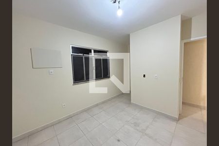 Quarto 2 de casa para alugar com 2 quartos, 90m² em Quintino Bocaiúva, Rio de Janeiro