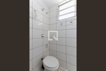 Banheiro de casa para alugar com 1 quarto, 38m² em Parque Peruche, São Paulo