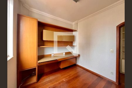 Apartamento à venda com 4 quartos, 125m² em Floresta, Belo Horizonte