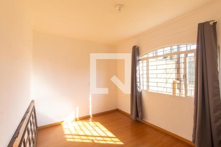 Quarto 1 de casa à venda com 3 quartos, 188m² em Santo Inácio, Curitiba