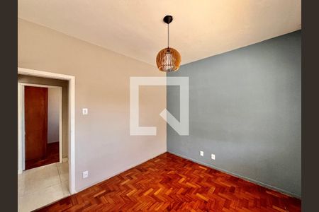 Casa para alugar com 3 quartos, 300m² em Sagrada Família, Belo Horizonte