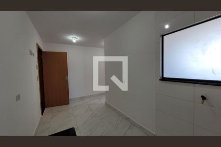 Cozinha e Área de Serviço de kitnet/studio para alugar com 1 quarto, 32m² em Jardim Napoli I, Itaquaquecetuba
