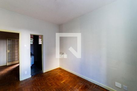 Suíte de casa para alugar com 4 quartos, 360m² em Santo Antônio, Belo Horizonte
