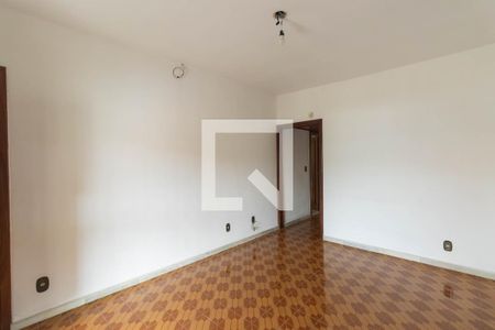 Casa para alugar com 3 quartos, 900m² em Raul Veiga, São Gonçalo