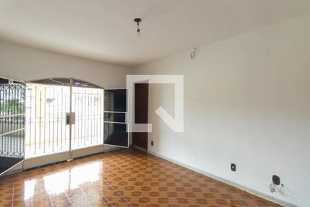 Casa para alugar com 3 quartos, 900m² em Raul Veiga, São Gonçalo