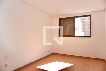 Suíte de apartamento para alugar com 1 quarto, 90m² em Santa Efigênia, Belo Horizonte