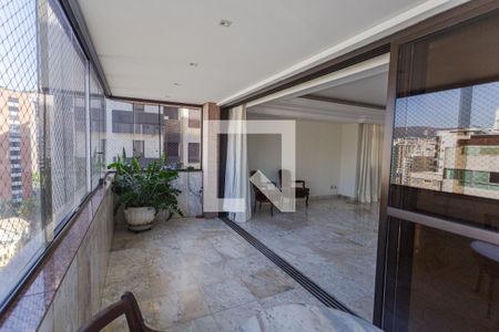 Apartamento para alugar com 4 quartos, 250m² em Lourdes, Belo Horizonte