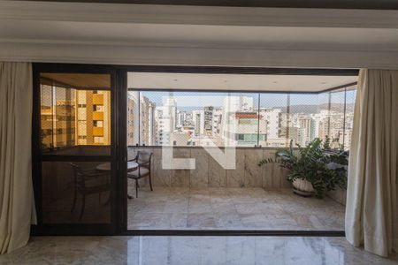 Apartamento para alugar com 4 quartos, 250m² em Lourdes, Belo Horizonte