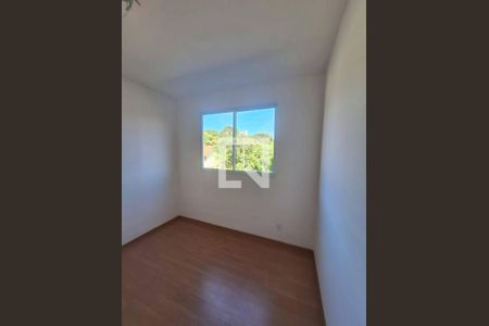 Quarto de apartamento para alugar com 2 quartos, 40m² em Cavalhada, Porto Alegre