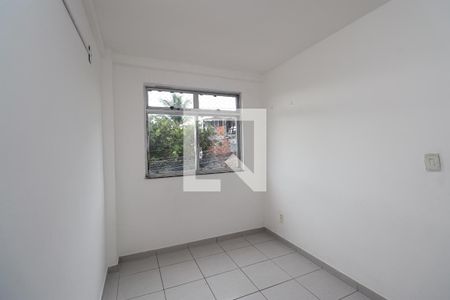 Quarto 1 de apartamento para alugar com 2 quartos, 40m² em Itapuã, Salvador