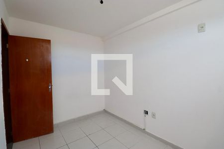 Quarto 1 de apartamento para alugar com 2 quartos, 40m² em Itapuã, Salvador