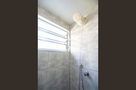 Chuveiro de apartamento para alugar com 2 quartos, 56m² em Vila Granada, São Paulo