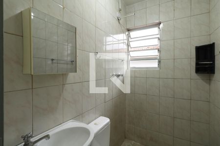 Banheiro de casa para alugar com 1 quarto, 40m² em Taboão, Diadema