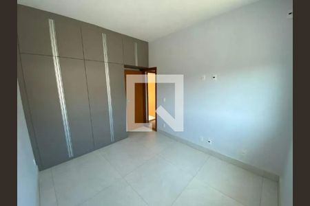 Quarto de casa para alugar com 3 quartos, 120m² em Braúnas, Belo Horizonte