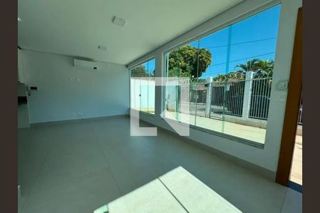 Sala de casa para alugar com 3 quartos, 120m² em Braúnas, Belo Horizonte