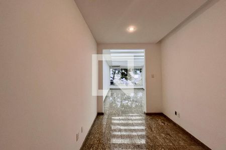 Sala de estar de apartamento à venda com 3 quartos, 161m² em Copacabana, Rio de Janeiro